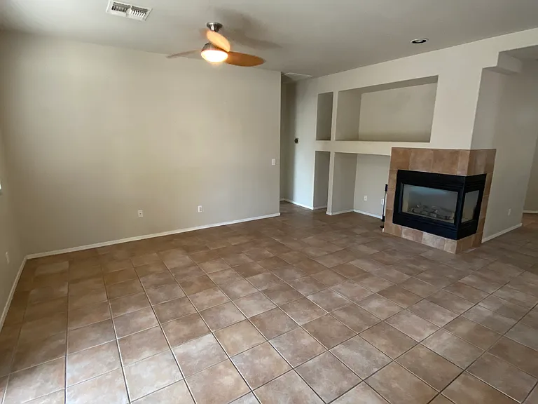 17535 W Cactus Flower Dr — Photo 4
