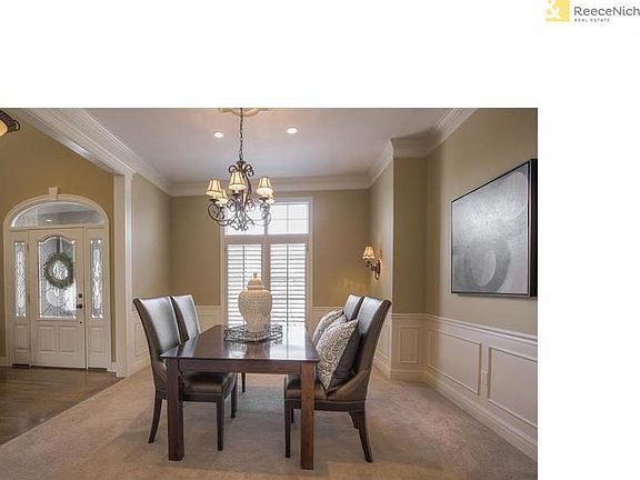 Formal dining room