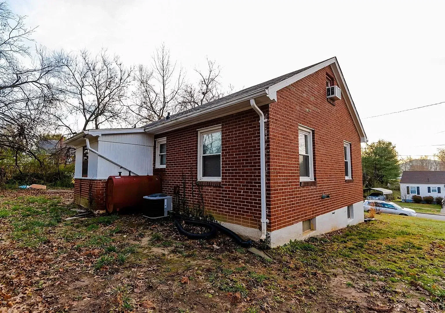 Cheery 3 Bedroom Home in a Convenient Lynchburg Location — Photo 2