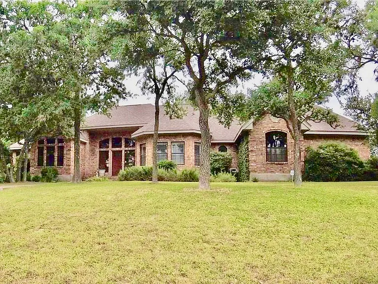 300 Quarry Spring Dr — Photo 1