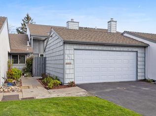 881 Cabot Ln, Foster City, CA 94404