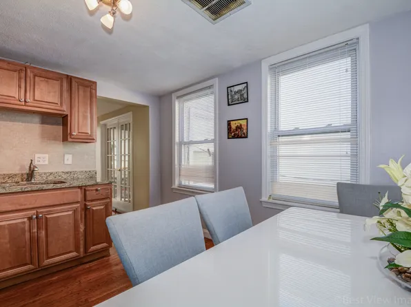 292 D St, South Boston, MA 02127