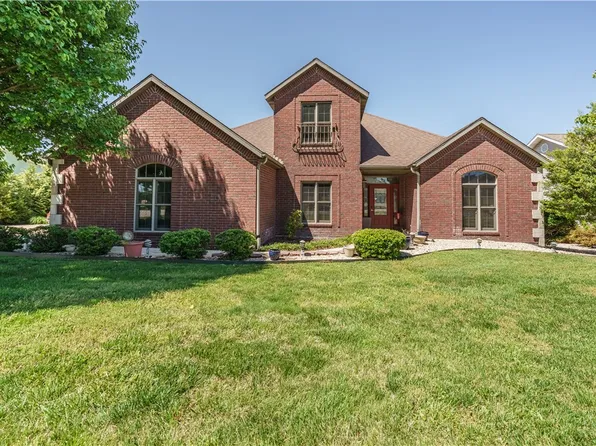 37 Holiday Island Dr, Holiday Island, AR 72631