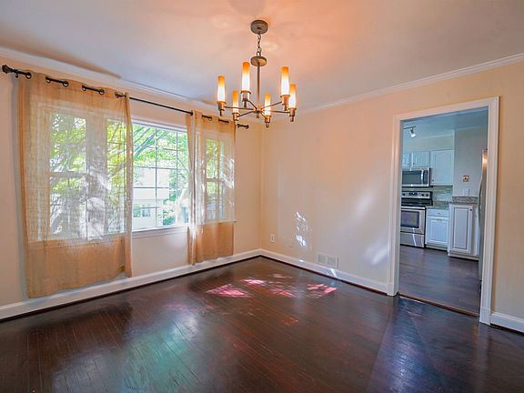 5th image of 3902 Everett St