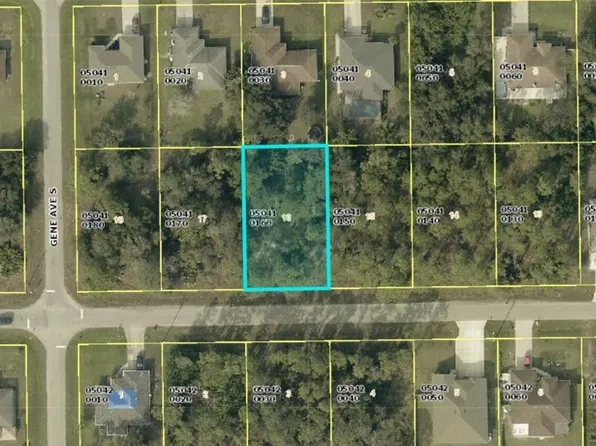 2712 52nd St SW, Lehigh Acres, FL 33976