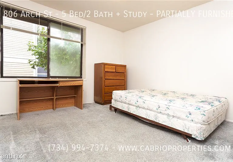 806 Arch St — Photo 9