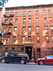 Rented by Realty 2000 Associates Ltd