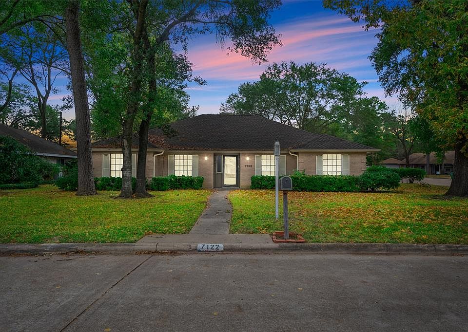 1st image of 7122 Bayou Forest Dr