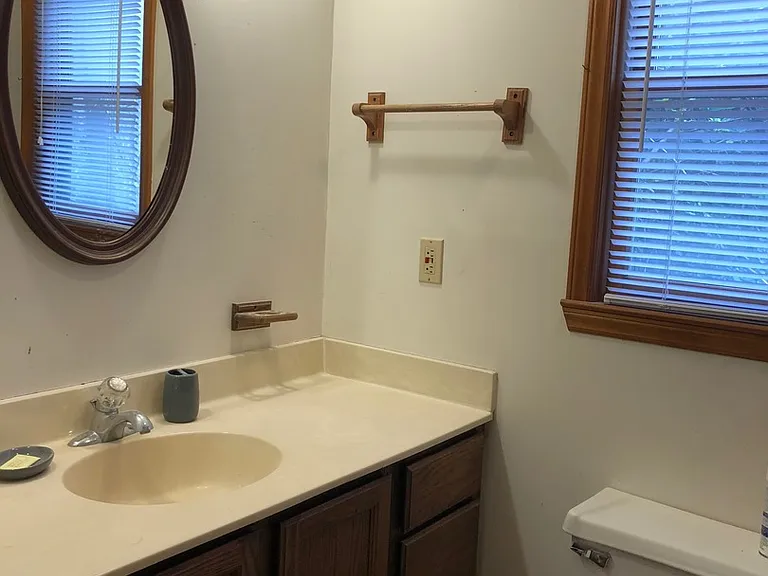 341 Yale Rd — Photo 6