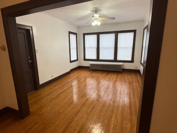 7019 S Oakley Ave #2