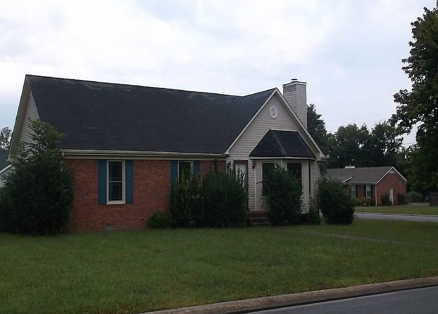 1st image of 2039 Deerwood Ave