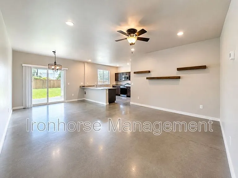 320 Meriwether Ave — Photo 3