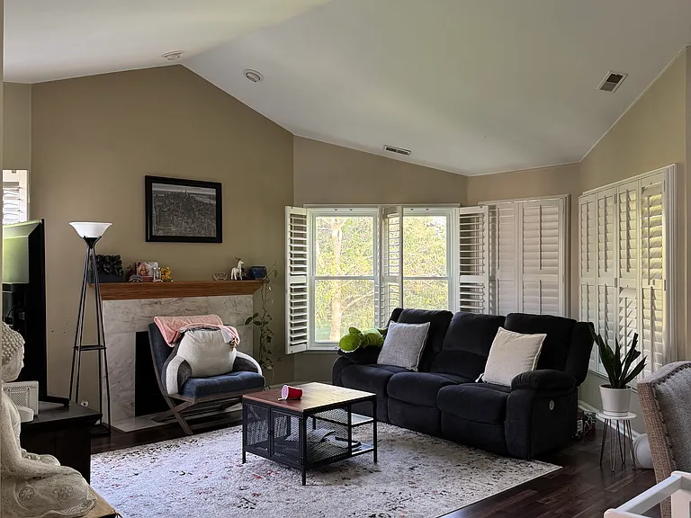 118 Willow Pkwy — Photo 3