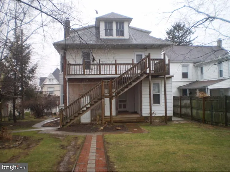 3505 Saint Lawrence Ave #1 — Photo 5