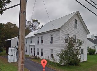 10 Weld St, Dixfield, ME 04224