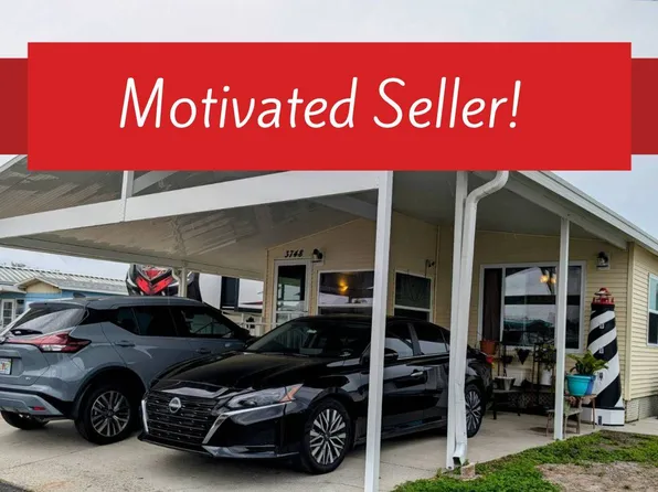 3748 Hula Cir, Ruskin, FL 33570