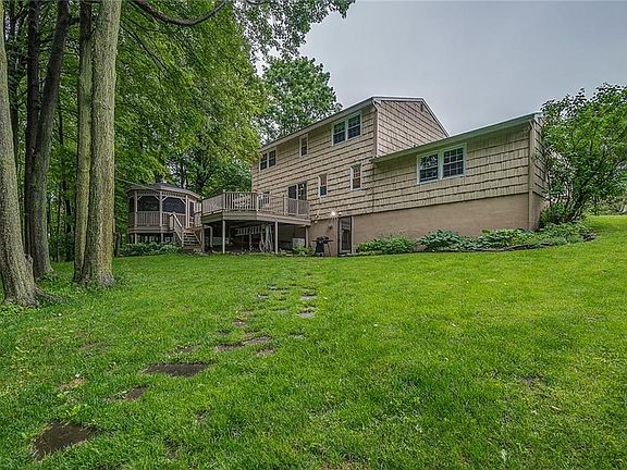 2nd image of 112 Garnet Dr
