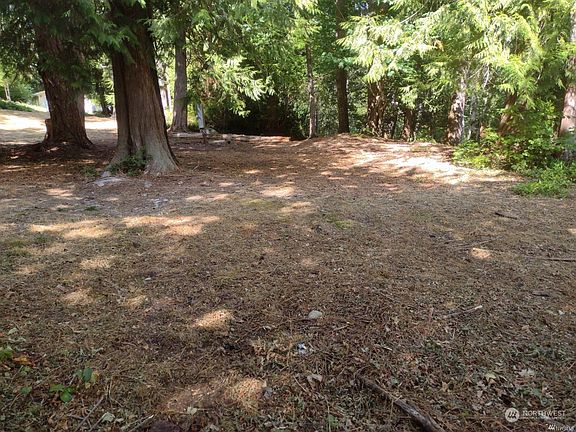 2nd image of 540 E Dartmoor Drive