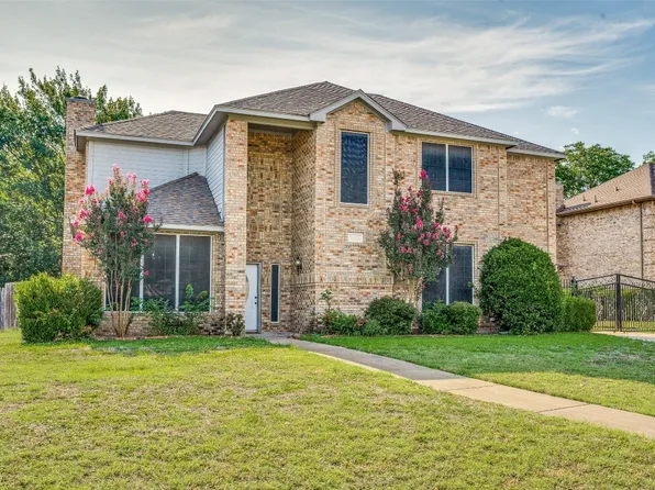 1212 Estate Ln, Desoto, TX 75115