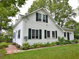 518 Third Beach Rd, Middletown, RI 02842