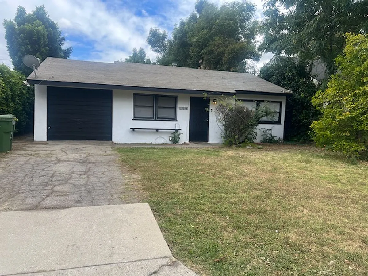 Building Photo - 15544 Romar St