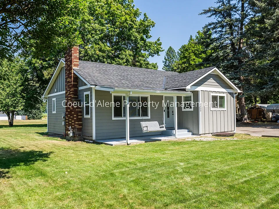 1653 E Miles Ave
