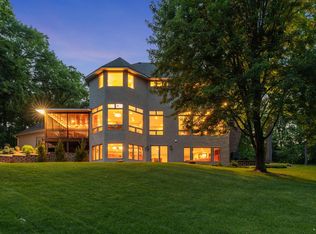 720 Timber Ln, Shoreview, MN 55126