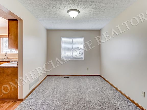 3rd image of 5272 Windflower Ct