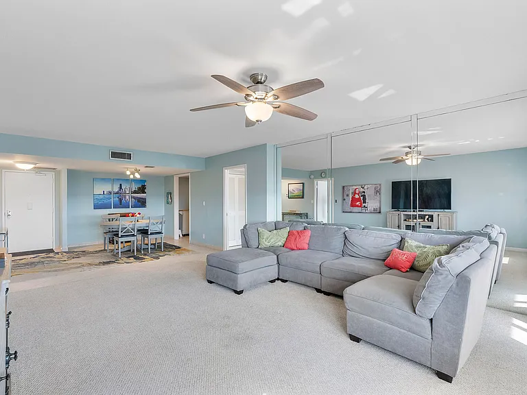 10777 W Sample Rd #918 — Photo 20