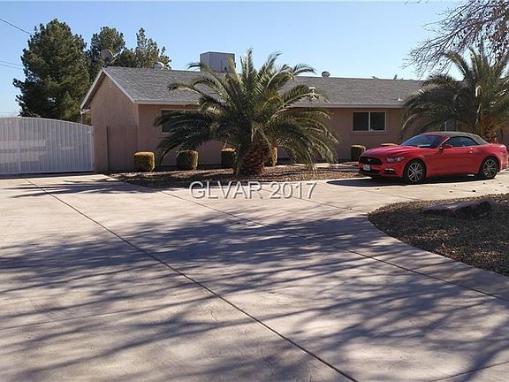 3rd image of 3460 N Torrey Pines Dr #0