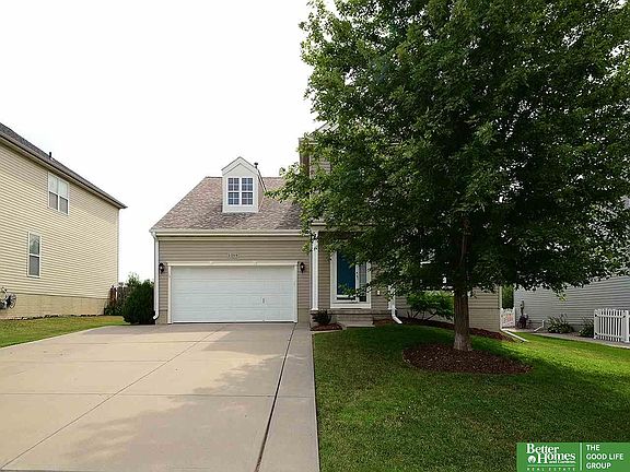 2nd image of 2309 Walnut Creek Dr
