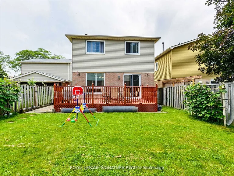 6222 Fullerton Cres — Photo 30