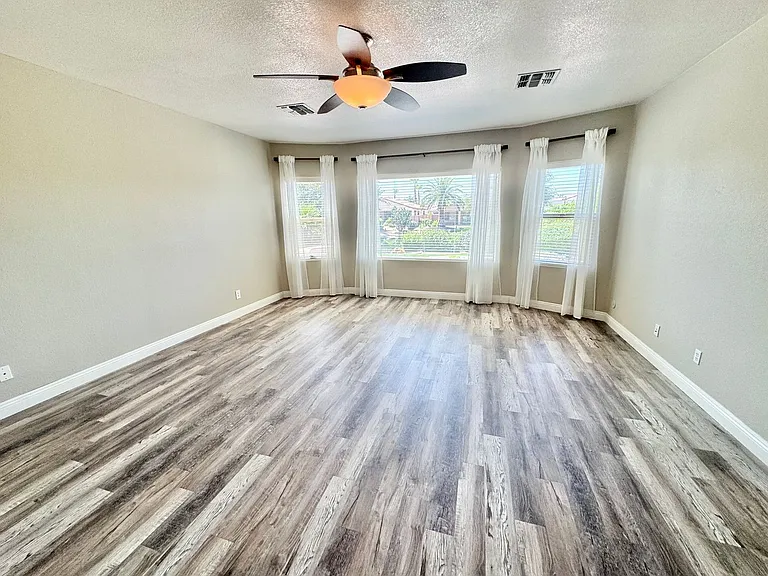 847 E La Costa Pl — Photo 31