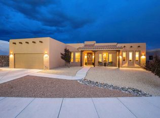 1106 Golf Club Rd, Las Cruces, NM 88011