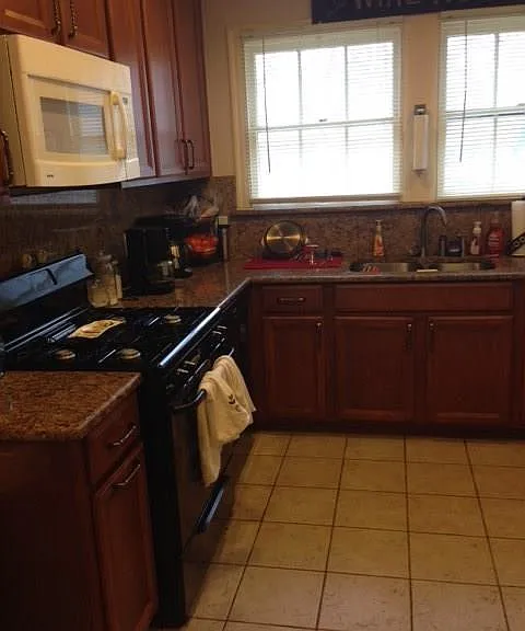 2915 Hampton Rd — Photo 4