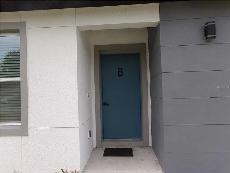 2262 Fernwood St #B — Photo 2