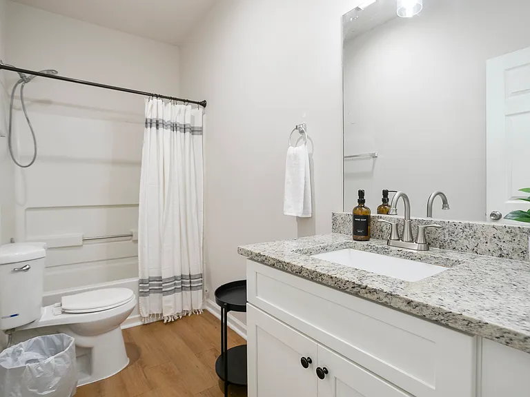 987 Dimmock St SW #2 — Photo 17