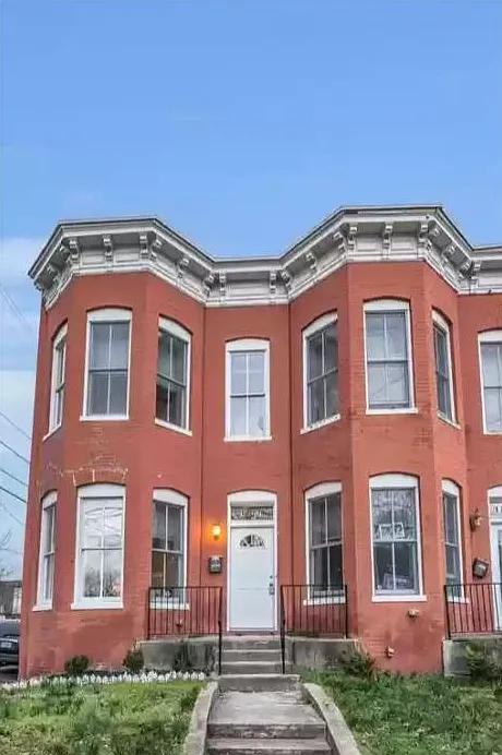 1027 Decatur St