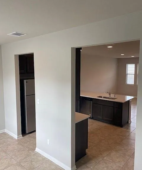 1721 Fountain Bridge Dr — Photo 8