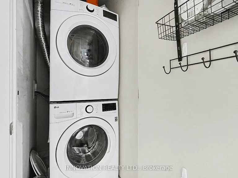 203 Catherine St #411 — Photo 11
