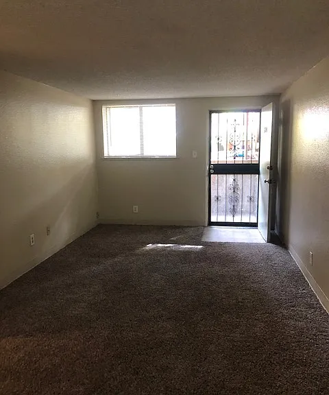 2110 Williams — Photo 3