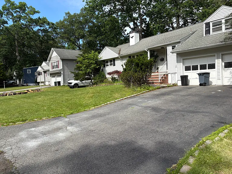 104 Hillcrest Dr — Photo 25
