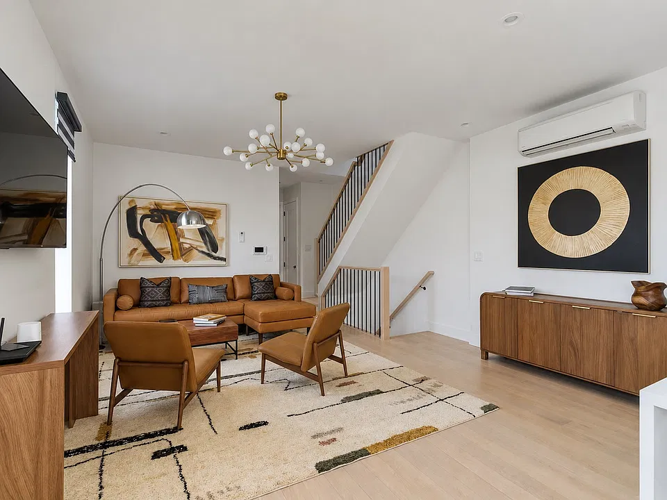 81 Crescent Ave #ID1470338P