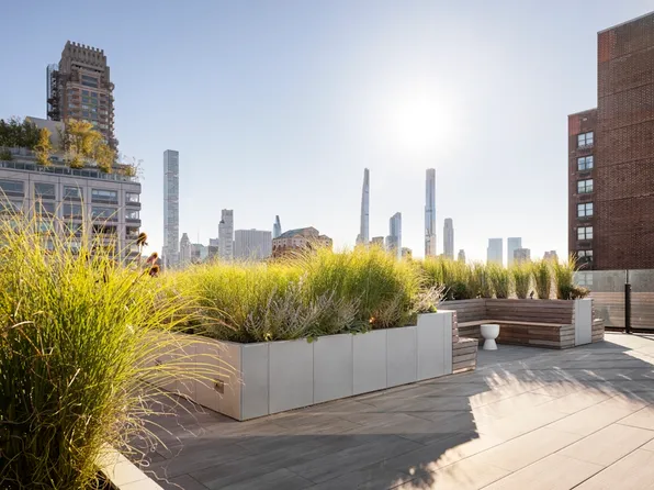 220 East 72nd Street image 13 of 28