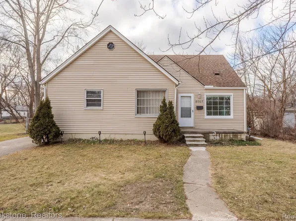 19307 Five Points St, Redford, MI 48240
