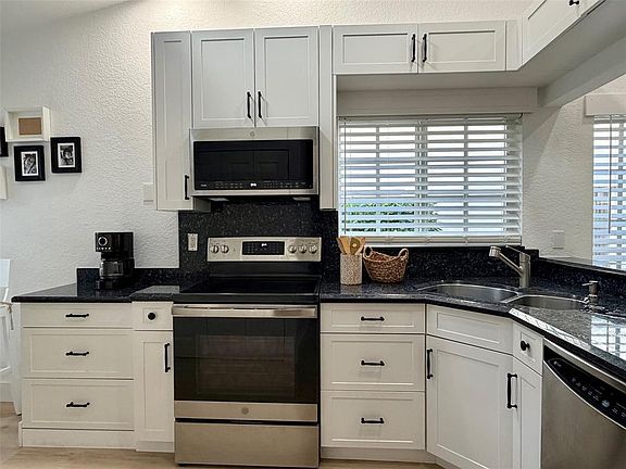 5th image of 7267 Panache Way #7267