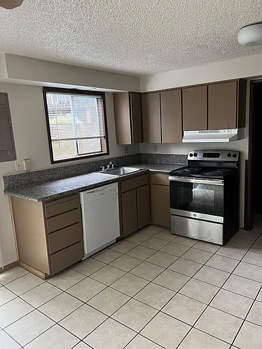 12265 SW Hall Blvd #4 Photo 1