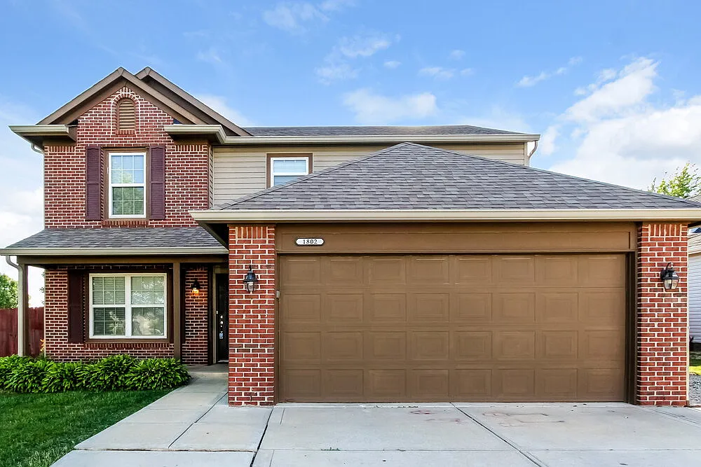 4 bed, 2.5 bath, 1744 sqft, $2,165 — Photo 1