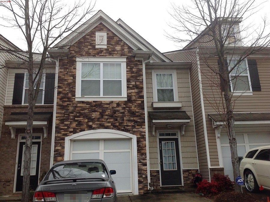 1st image of 1936 Dilcrest Dr