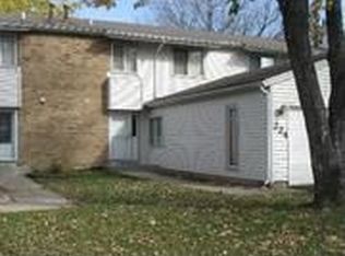 224 Diane Ln, Bolingbrook, IL 60440
